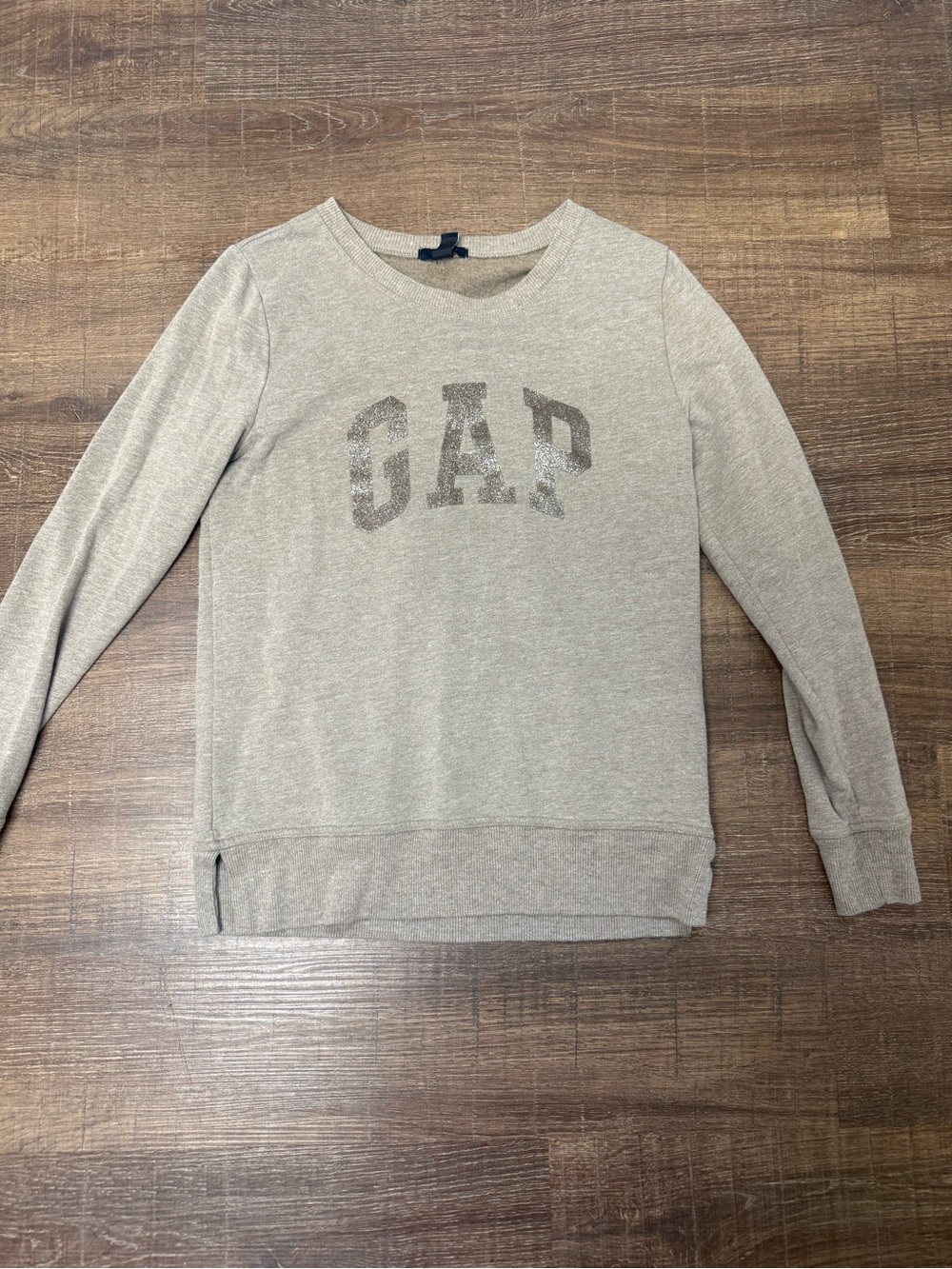 GAP Woman’s Crewneck Sweater in Taupe with Glitter “GAP”